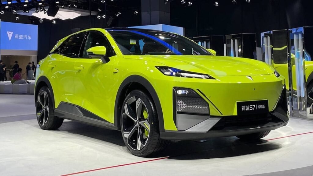 Tesla Model Y 2025