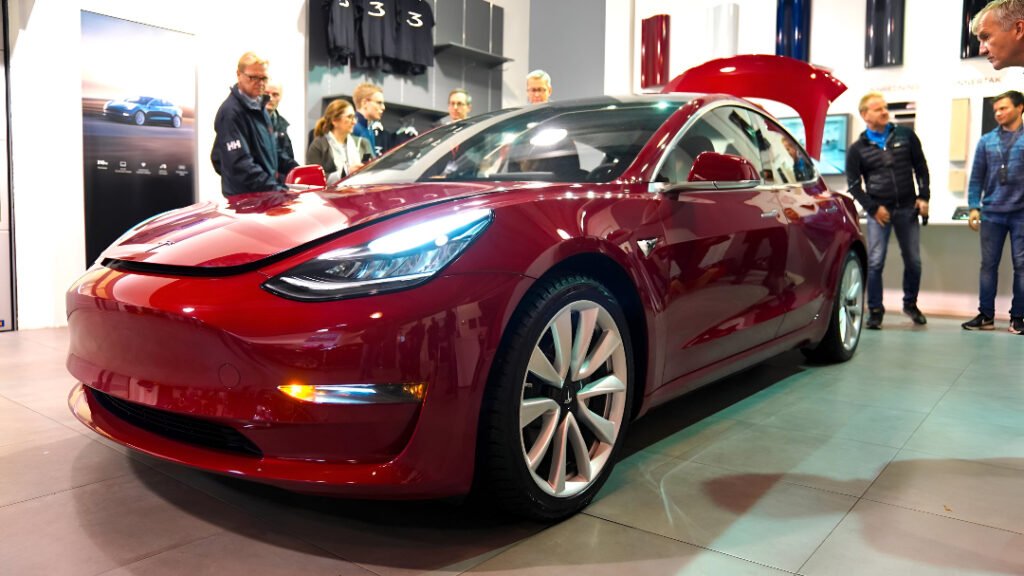 Tesla Model 3 2025